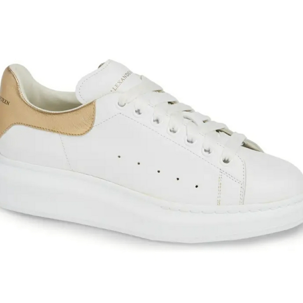 Alexander McQueen Oversize Low Top Sneaker